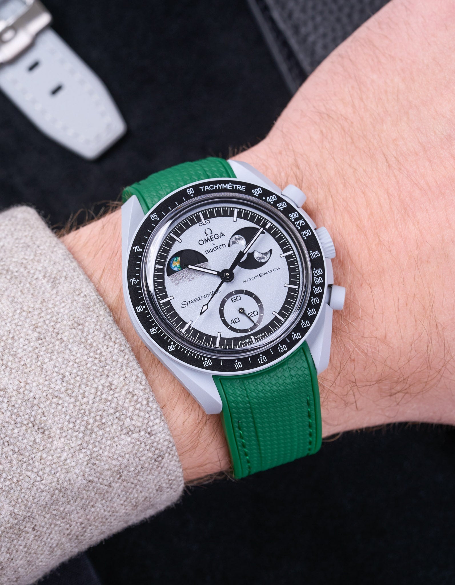 MoonSwatch Mission To EarthPhase Watch (Rubber Strap)