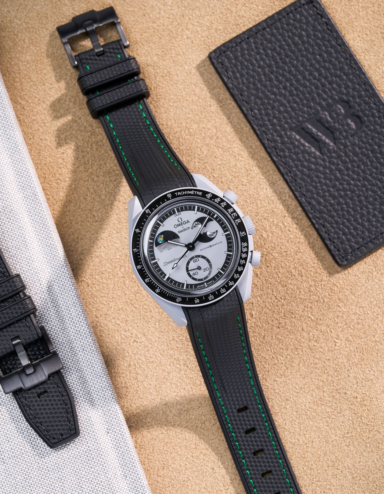 MoonSwatch Mission To EarthPhase Watch (Rubber Strap)