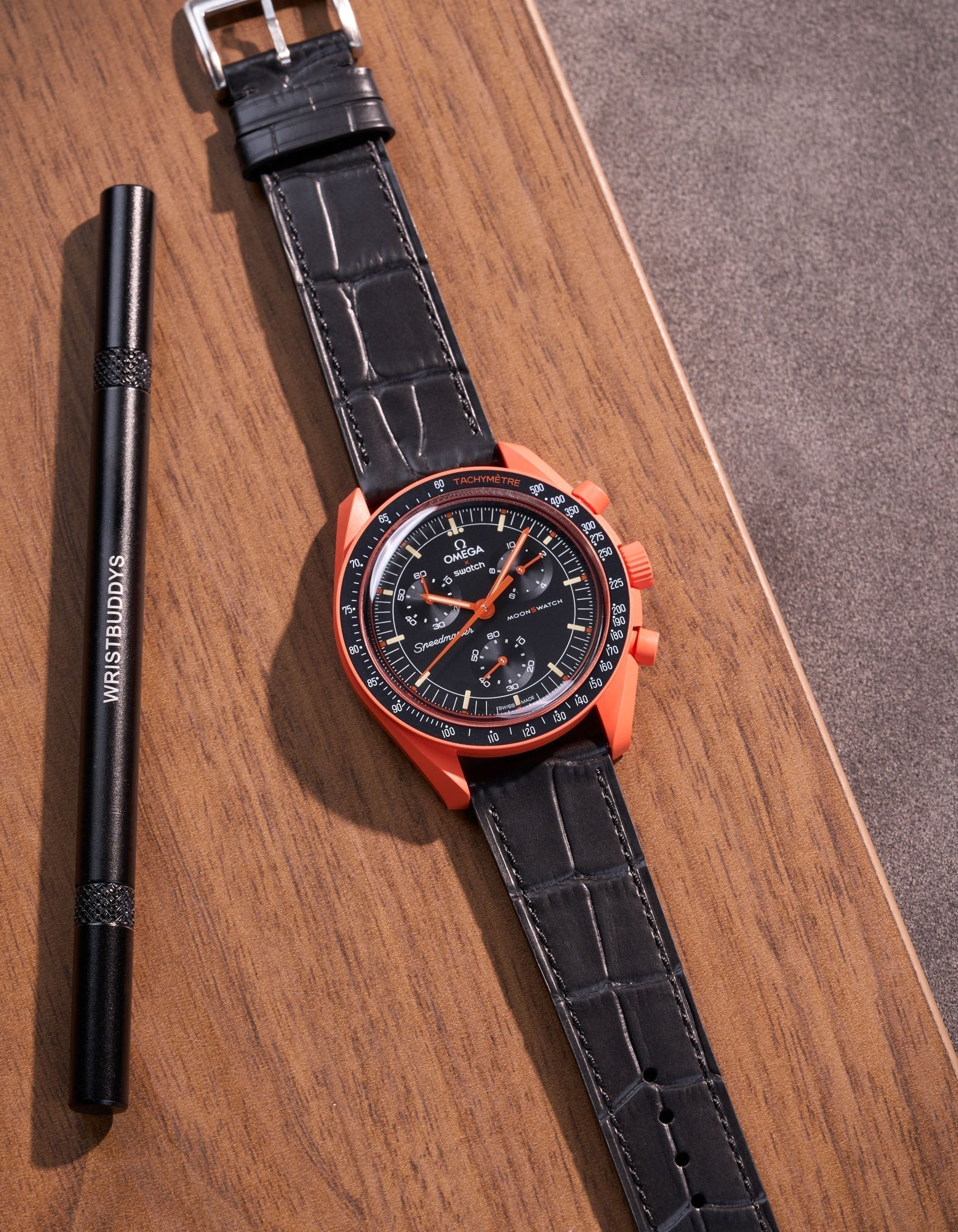 Mission to Earth - Lava (Leather Bracelet)