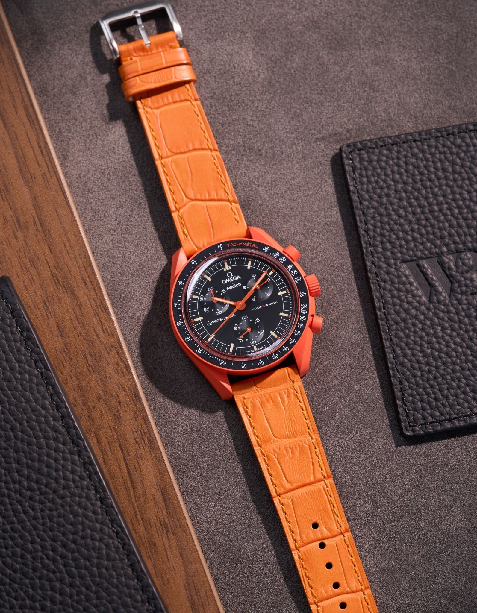 Mission to Earth - Lava (Leather Bracelet)